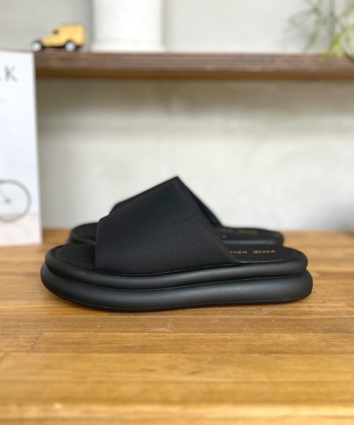 LUGG NAGG（ラグナグ）の「【Design Note】【厚底】プラットフォームボリュームパフィーサンダル（サンダル・レディース・ホワイト/ブラック・L/LL/M/S）」の16枚目の写真