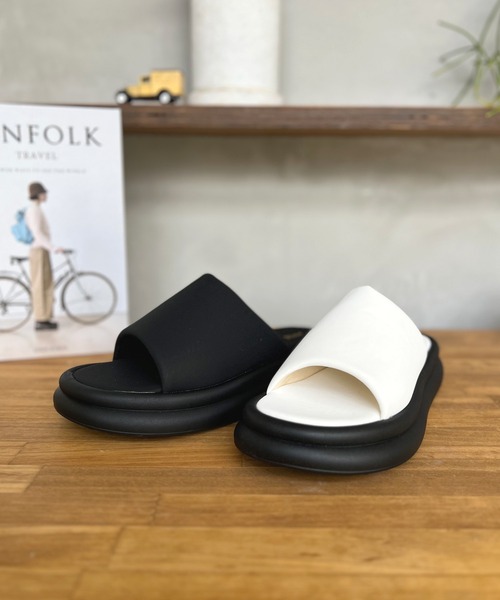 LUGG NAGG（ラグナグ）の「【Design Note】【厚底】プラットフォームボリュームパフィーサンダル（サンダル・レディース・ホワイト/ブラック・L/LL/M/S）」の18枚目の写真