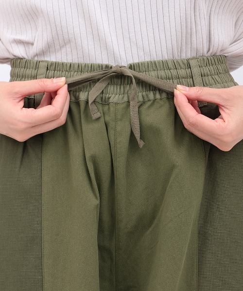 チチカカ（チチカカ）の「Orale! ブロッキングイージーパンツ（その他パンツ・レディース・ブラック/カーキ/レッド・FREE）」の16枚目の写真