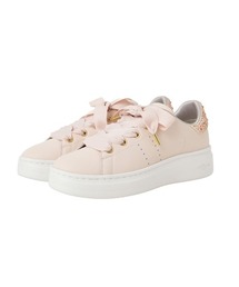 +diana（プラスダイアナ）の「新色追加！【軽量】ラインストーン付きリボンスニーカー（スニーカー）」