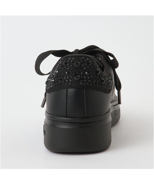 +diana（プラスダイアナ）の「新色追加！【軽量】ラインストーン付きリボンスニーカー（スニーカー・レディース・ブラック/ベージュ/ホワイト/ピンク・22.0cm/22.5cm/23.0cm/23.5cm/24.0cm/24.5cm/25.0cm/25.5cm/26.0cm/21.5cm）」の14枚目の写真