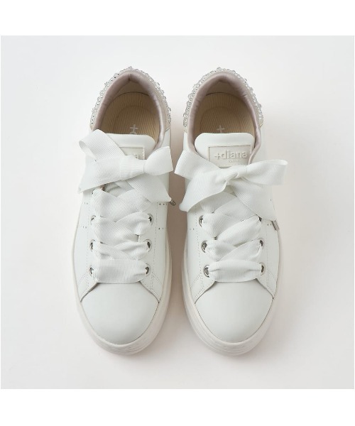 +diana（プラスダイアナ）の「新色追加！【軽量】ラインストーン付きリボンスニーカー（スニーカー・レディース・ブラック/ベージュ/ホワイト/ピンク・22.0cm/22.5cm/23.0cm/23.5cm/24.0cm/24.5cm/25.0cm/25.5cm/26.0cm/21.5cm）」の7枚目の写真