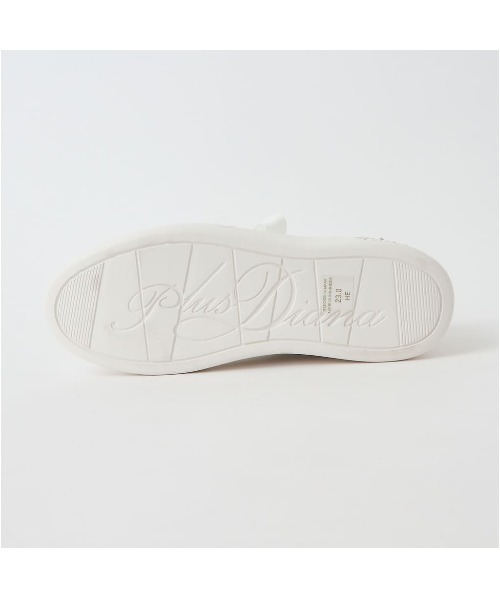 +diana（プラスダイアナ）の「新色追加！【軽量】ラインストーン付きリボンスニーカー（スニーカー・レディース・ブラック/ベージュ/ホワイト/ピンク・22.0cm/22.5cm/23.0cm/23.5cm/24.0cm/24.5cm/25.0cm/25.5cm/26.0cm/21.5cm）」の9枚目の写真