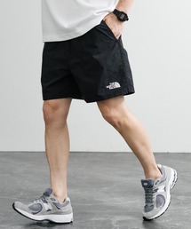 THE NORTH FACE(Um[XtFCX)̓{WJf THE NORTH FACE UEm[XtFCX OLEMA SHORTS I} V[c/iCV[gpc(̑pc)