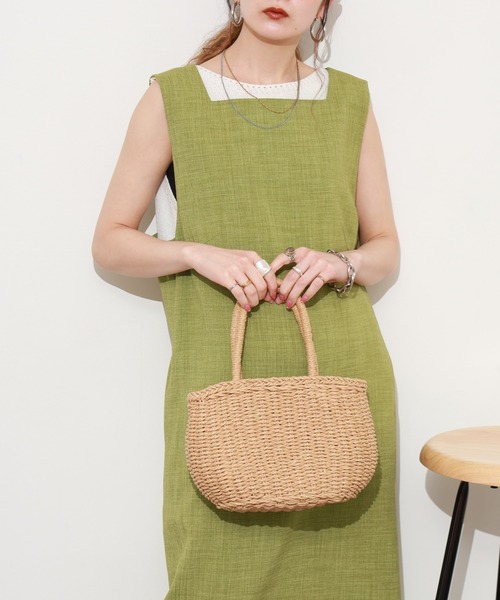 FUNALIVE(ファンアライブ)の「リネンライクスクエアネックワンピース(ワンピース・レディース・ブラック/ベージュ/グリーン・FREE)」の15枚目の写真