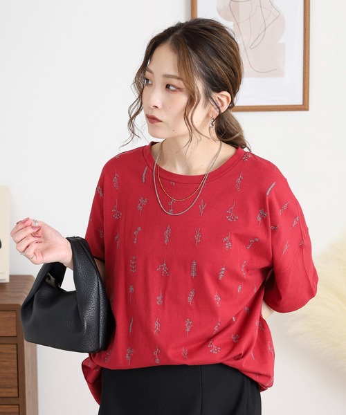 Emago（イマゴ）の「EMAGO お花全面刺繍Ｔ（Tシャツ/カットソー・レディース・ネイビー/レッド/ブラック・FREE）」の9枚目の写真