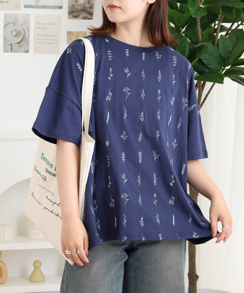 Emago（イマゴ）の「EMAGO お花全面刺繍Ｔ（Tシャツ/カットソー・レディース・ネイビー/レッド/ブラック・FREE）」の22枚目の写真
