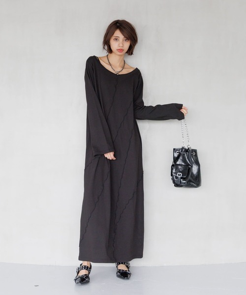PAGEBOY(ページボーイ)の「サンドヴィンテージキリカエロングスリーブワンピース(長袖) 【ボートネック・ワンショルダー対応】(ワンピース・レディース・ブラウン/ブラック/グレー・SMALL/LARGE/MEDIUM)」の2枚目の写真