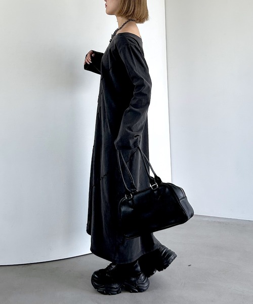PAGEBOY(ページボーイ)の「サンドヴィンテージキリカエロングスリーブワンピース(長袖) 【ボートネック・ワンショルダー対応】(ワンピース・レディース・ブラウン/ブラック/グレー・SMALL/LARGE/MEDIUM)」の5枚目の写真