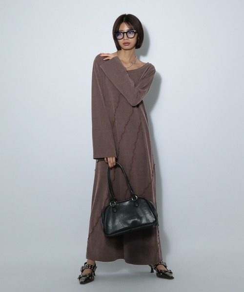 PAGEBOY(ページボーイ)の「サンドヴィンテージキリカエロングスリーブワンピース(長袖) 【ボートネック・ワンショルダー対応】(ワンピース・レディース・ブラウン/ブラック/グレー・SMALL/LARGE/MEDIUM)」の21枚目の写真