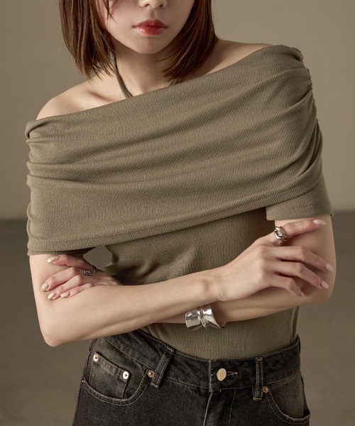 Fashion Letter(ファッションレター)の「2way オフショルダー リブカットソー(Tシャツ/カットソー・レディース・モカ/ブラック/グレイッシュベージュ/アイボリー・FREE)」の3枚目の写真