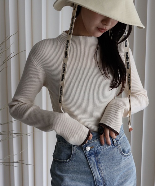 YENNA（イェンナ）の「袖配色スリットリブハイネックニット（ニット/セーター・レディース・ホワイト×ブラック/グレイッシュベージュ/アイボリー/ブラック/ブラウン・FREE）」の13枚目の写真