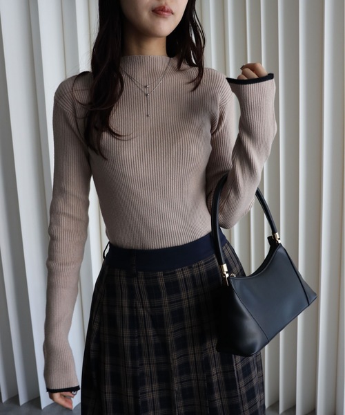 セール】袖配色スリットリブハイネックニット（ニット/セーター