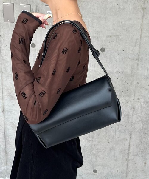 CAPRICIEUX LE'MAGE（カプリシューレマージュ）の「【500mlペットボトル収納可◎】ロールバッグ（ショルダーバッグ・レディース・ブラウン/ブラック・FREE）」の5枚目の写真
