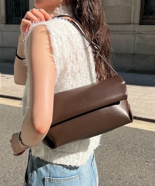 CAPRICIEUX LE'MAGE（カプリシューレマージュ）の「【500mlペットボトル収納可◎】ロールバッグ（ショルダーバッグ・レディース・ブラウン/ブラック・FREE）」の16枚目の写真