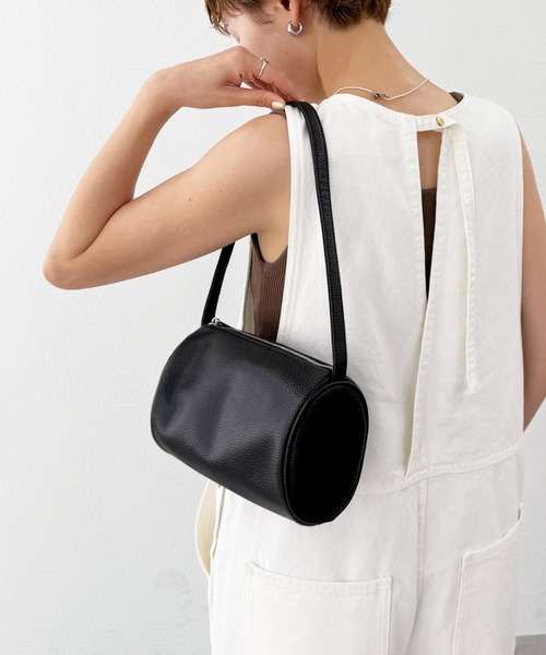 PUAL CE CIN(ピュアルセシン)の「【@kokiminitaコラボ】シリンダーバッグ(ハンドバッグ・レディース・ブラック/ピンク・FREE)」の2枚目の写真