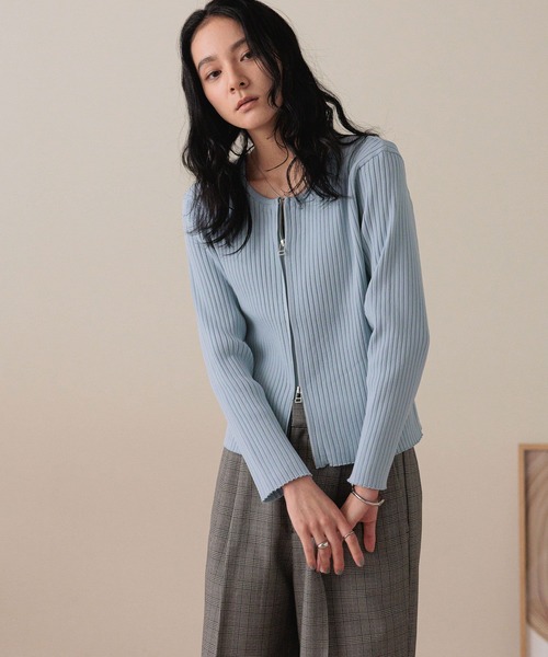 LOWRYS FARM（ローリーズファーム）の「ＷＺＩＰリブカーディガンＬＳ  583233（カーディガン/ボレロ・レディース・ブラック/ブルー/レッド/アイボリー・LONG/SHORT）」の4枚目の写真