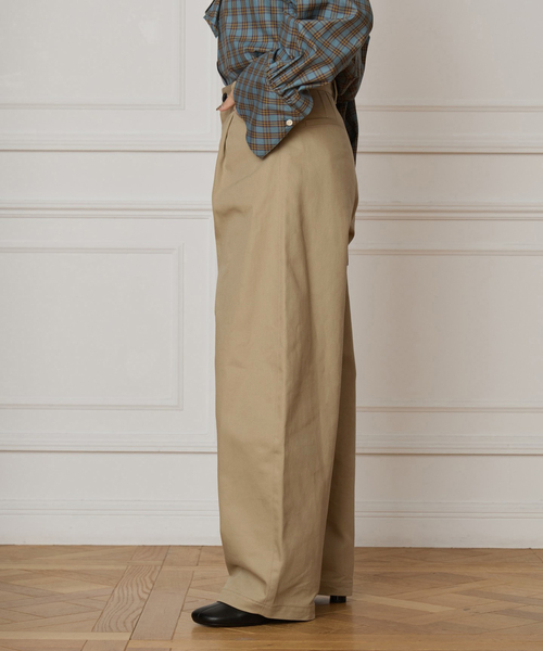 IENA LA BOUCLE（イエナラブークル）の「IENA LA BOUCLE ハイカウントツイルバレルパンツ（その他パンツ・レディース・ベージュ/グリーン・34/36/38/40）」の6枚目の写真