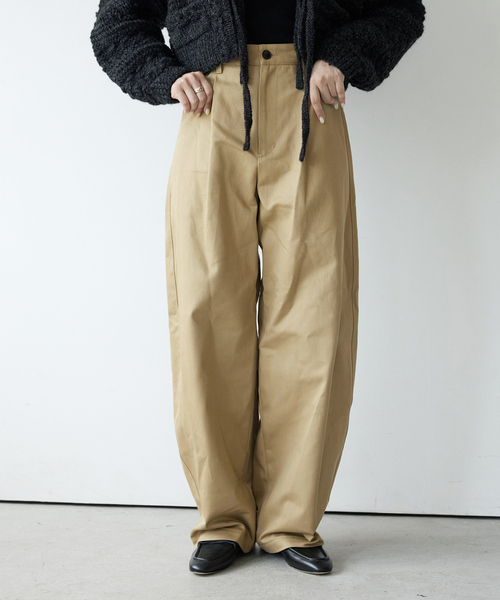 IENA LA BOUCLE（イエナラブークル）の「IENA LA BOUCLE ハイカウントツイルバレルパンツ（その他パンツ・レディース・ベージュ/グリーン・34/36/38/40）」の10枚目の写真