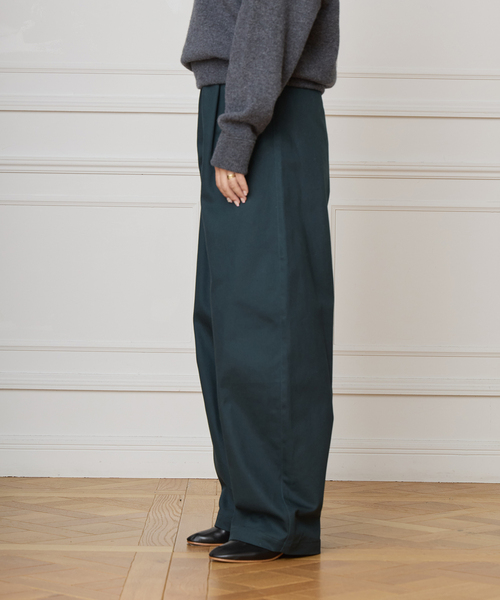 IENA LA BOUCLE（イエナラブークル）の「IENA LA BOUCLE ハイカウントツイルバレルパンツ（その他パンツ・レディース・ベージュ/グリーン・34/36/38/40）」の19枚目の写真