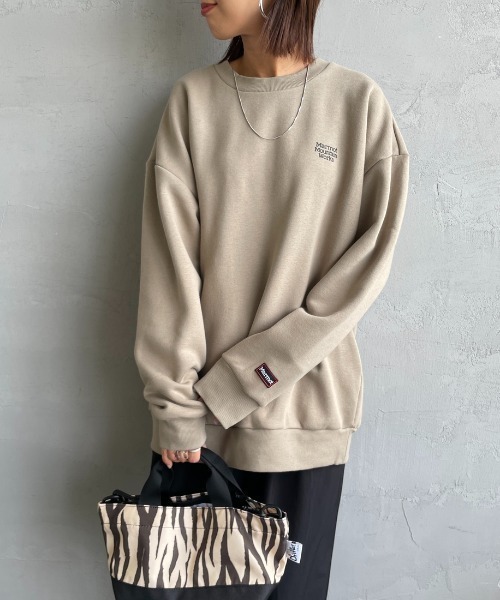 MARMOT（マーモット）の「[Marmot/マーモット] 別注 ヒストリーロゴ バックプリントスウェット（スウェット・レディース・グレー/ベージュ・M/S/XL/L）」の3枚目の写真