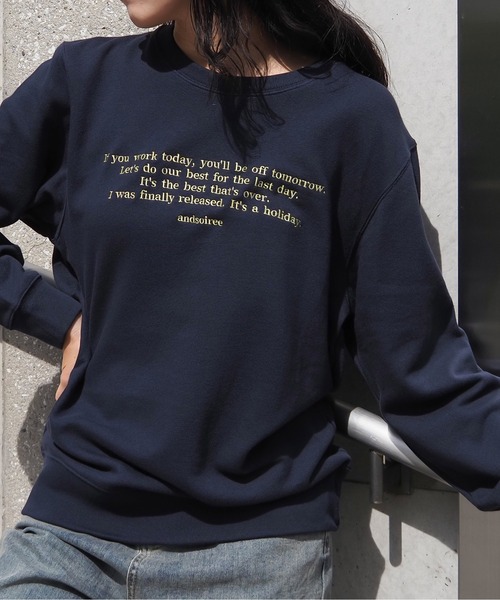 &soiree(アンドソワレ)の「【&soiree】メッセージ刺繍裏毛スウェットクルーネックプルオーバー(スウェット・レディース・杢グレー/ベージュ/ネイビー・FREE)」の10枚目の写真