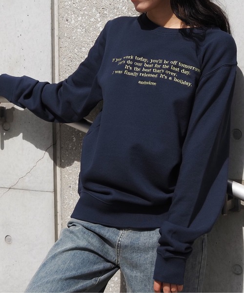 &soiree(アンドソワレ)の「【&soiree】メッセージ刺繍裏毛スウェットクルーネックプルオーバー(スウェット・レディース・杢グレー/ベージュ/ネイビー・FREE)」の13枚目の写真