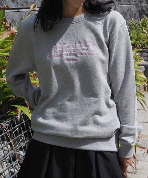 &soiree(アンドソワレ)の「【&soiree】メッセージ刺繍裏毛スウェットクルーネックプルオーバー(スウェット・レディース・杢グレー/ベージュ/ネイビー・FREE)」の21枚目の写真