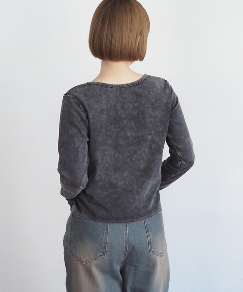 tiptop(ティップトップ)の「硫化染めギャザーロゴロンT(Tシャツ/カットソー・レディース・ブラウン/アイボリー/ブラック/ブラック系その他/ホワイト系その他・FREE)」の6枚目の写真