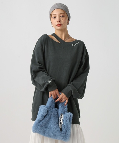 BAYFLOW（ベイフロー）の「[デザインスウェット]スリットデザインチュニック（スウェット・レディース・ネイビー/イエロー/アイボリー・FREE）」の2枚目の写真