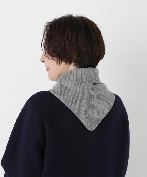 human woman（ヒューマンウーマン）の「◆ウールトライアングルストール（ストール/ショール・レディース・グレー/ブラウン系その他・ﾌﾘ-）」の3枚目の写真