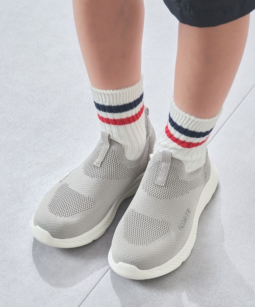 ORiental TRaffic（オリエンタルトラフィック）の「軽量 KIDSニットスニーカー/K-531（スニーカー・キッズ・グレー/ブラック/ホワイト・18.0cm/19.5cm/18.5cm/20.0cm/19.0cm/21.5㎝/22.5cm/22.0cm/20.5cm/21.0cm/23.0cm）」の3枚目の写真