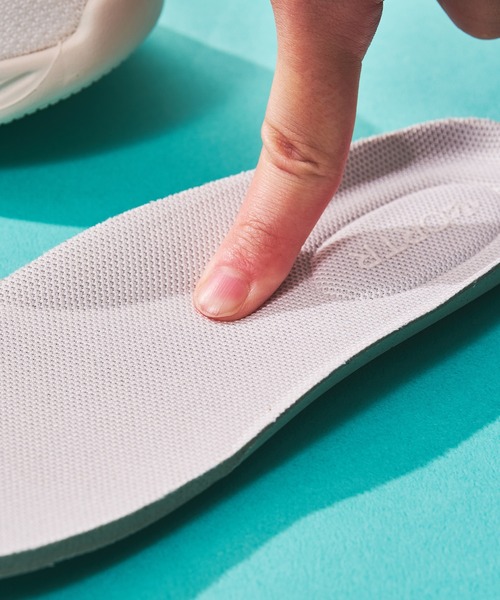 ORiental TRaffic（オリエンタルトラフィック）の「軽量 KIDSニットスニーカー/K-531（スニーカー・キッズ・グレー/ブラック/ホワイト・18.0cm/19.5cm/18.5cm/20.0cm/19.0cm/21.5㎝/22.5cm/22.0cm/20.5cm/21.0cm/23.0cm）」の16枚目の写真