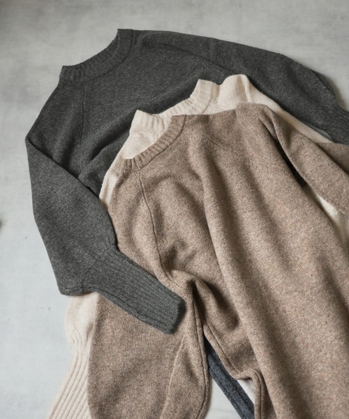 Ulysses(ユリシス)の「指ぬきボリューム袖クルーメランジニットワンピ(ワンピース・レディース・ブラウン/チャコール/ナチュラル・M)」の7枚目の写真