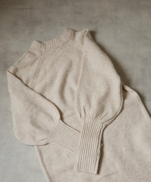 Ulysses(ユリシス)の「指ぬきボリューム袖クルーメランジニットワンピ(ワンピース・レディース・ブラウン/チャコール/ナチュラル・M)」の21枚目の写真