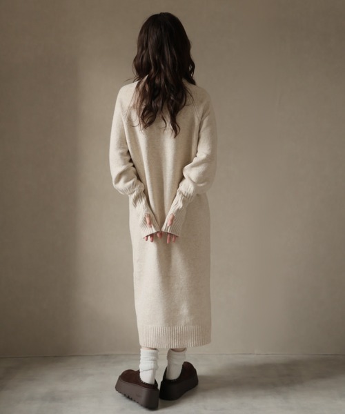 Ulysses(ユリシス)の「指ぬきボリューム袖クルーメランジニットワンピ(ワンピース・レディース・ブラウン/チャコール/ナチュラル・M)」の9枚目の写真