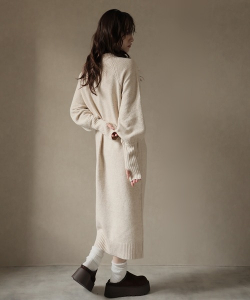 Ulysses(ユリシス)の「指ぬきボリューム袖クルーメランジニットワンピ(ワンピース・レディース・ブラウン/チャコール/ナチュラル・M)」の14枚目の写真