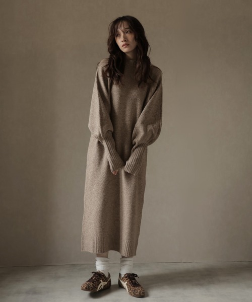 Ulysses(ユリシス)の「指ぬきボリューム袖クルーメランジニットワンピ(ワンピース・レディース・ブラウン/チャコール/ナチュラル・M)」の5枚目の写真