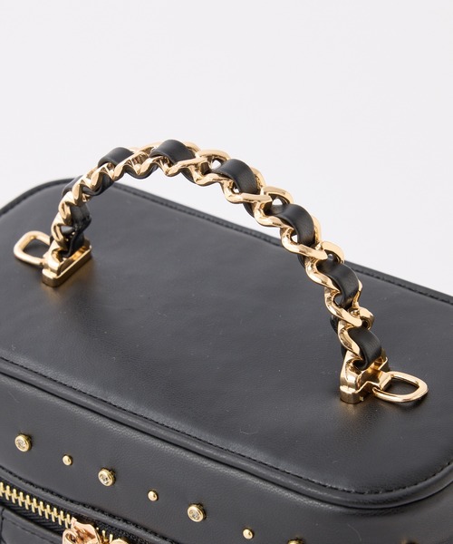 one after another NICE CLAUP（ワンアフターアナザーナイスクラップ）の「エンブレム付きキルティングバニティーバッグ（ショルダーバッグ・レディース・アイボリー/ホワイト×ブラック/ブラック/ピンク・FREE）」の9枚目の写真