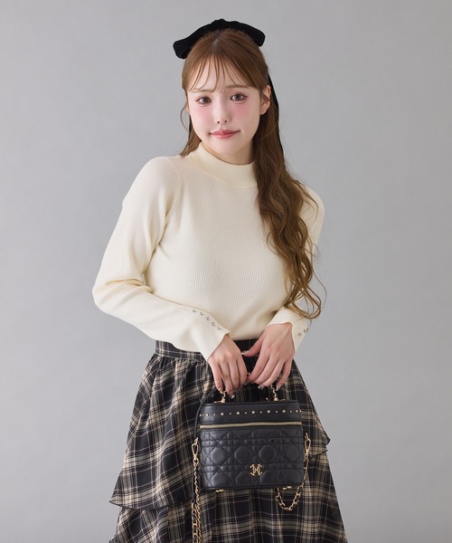 one after another NICE CLAUP（ワンアフターアナザーナイスクラップ）の「エンブレム付きキルティングバニティーバッグ（ショルダーバッグ・レディース・アイボリー/ホワイト×ブラック/ブラック/ピンク・FREE）」の21枚目の写真