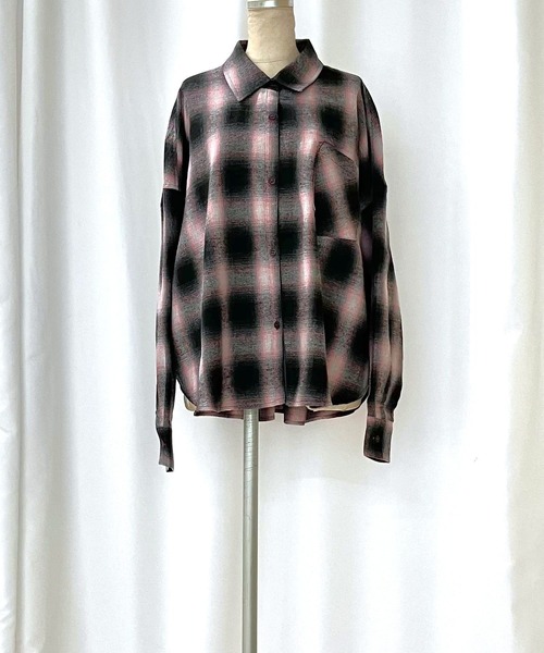 Q（キュー）の「シャドーチェックオーバーサイズシャツ（シャツ/ブラウス・レディース・ピンク系その他/グリーン系その他・MEDIUM）」の16枚目の写真