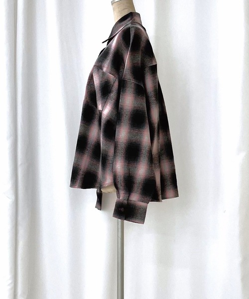 Q（キュー）の「シャドーチェックオーバーサイズシャツ（シャツ/ブラウス・レディース・ピンク系その他/グリーン系その他・MEDIUM）」の17枚目の写真