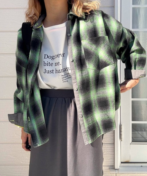 Q（キュー）の「シャドーチェックオーバーサイズシャツ（シャツ/ブラウス・レディース・ピンク系その他/グリーン系その他・MEDIUM）」の3枚目の写真