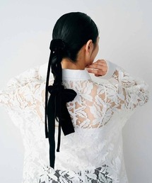 MEDE19F（メデジュウキュウ）の「ＭＥＤＥ１９Ｆ×ＳＣＲＥＥＮ　ＫＡＯＲＩ　ベロアリボンコーム〈ブラック〉（その他ヘアアクセサリー）」
