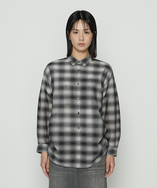 Gabardine K.T（ギャバジンケーティー）の「シアーボイルチェック ドロストシアーシャツ（シャツ/ブラウス・レディース・ベージュ/チャコール・9号）」の9枚目の写真