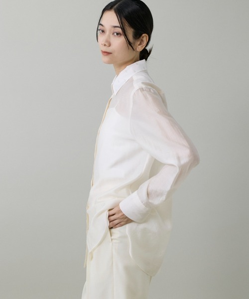 INED(イネド)の「ミクスチャー分繊 ラメドットブラウス(シャツ/ブラウス・レディース・アイボリー/ネイビー・9号/11号)」の8枚目の写真