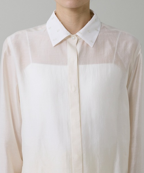 INED(イネド)の「ミクスチャー分繊 ラメドットブラウス(シャツ/ブラウス・レディース・アイボリー/ネイビー・9号/11号)」の10枚目の写真