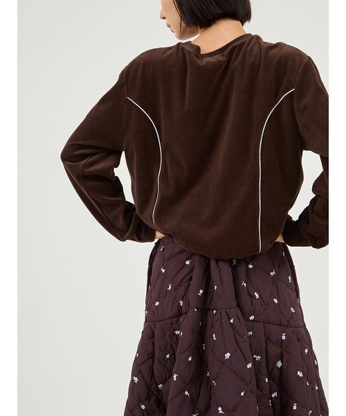 emmi（エミ）の「パイピングデザインベロアトップス（Tシャツ/カットソー・レディース・ブラウン/アイボリー/ライトブルー・F）」の6枚目の写真