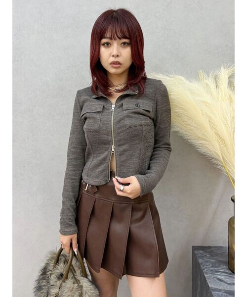 EVRIS（エヴリス）の「ヴィンテージライクプリーツミニスカート【セットアップ着用可能】（スカート・レディース・ブラック/ブラウン・SMALL/MEDIUM）」の17枚目の写真