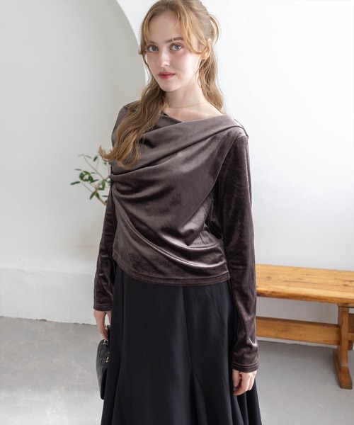 CLEAR BASIC（クリアベーシック）の「ベロアドレープトップス[大人 フェミニン 上品]≪AW新作≫（Tシャツ/カットソー・レディース・ライトベージュ/チャコールグレー/モカ/ピンク・F）」の6枚目の写真